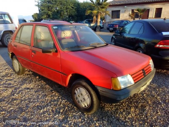 Peugeot 205 1.1 GL 5 PUERTAS. de 1989 con 159.000 Km por 1.000 EUR. en Murcia