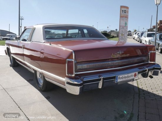 Ford Lincoln Town Coupe de 1977 con 127.448 Km por 18.000 EUR. en Madrid