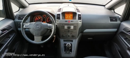 Opel Zafira 1.9 CDTI COSMO 150CV de 2005 con 206.000 Km por 4.900 EUR. en Ciudad Real