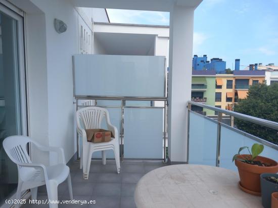 APARTAMENTO EN RIBES ROGES PARA JULIO Y AGOSTO  a 50 mt  de playa - BARCELONA