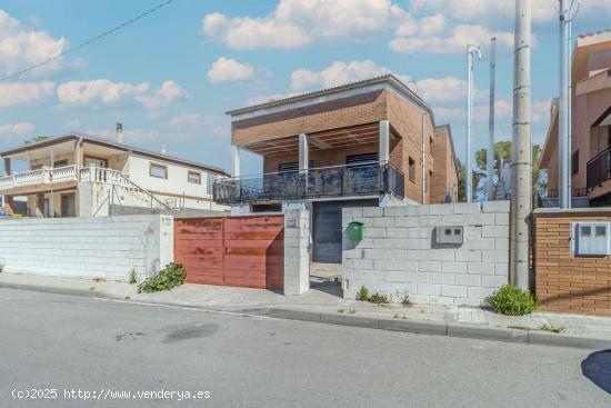 CASA EN VENDA A LA TORRE DE CLARAMUNT, PROVÍNCIA DE BARCELONA - BARCELONA