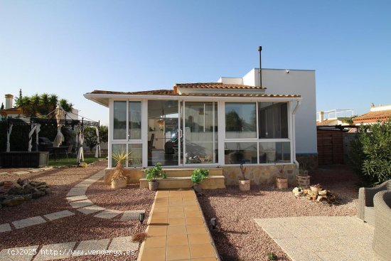 Villa en venta en Hondón de las Nieves (Alicante)