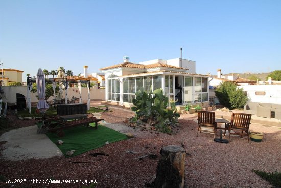 Villa en venta en Hondón de las Nieves (Alicante)