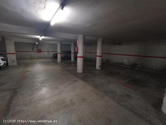 PARKING EN ALQUILER ZONA SANTS  (C/GUITARD) - BARCELONA