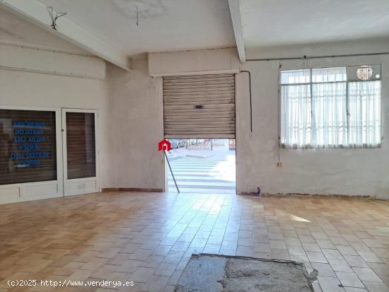  Se alquila LOCAL COMERCIAL en zona TEMPLE de TORTOSA - TARRAGONA 