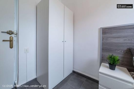  Acogedora habitación en un apartamento de 4 dormitorios en Algirós - VALENCIA 