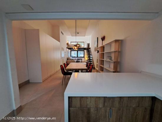  Apartamento tipo estudio en alquiler en El Cerro Del Águila - SEVILLA 