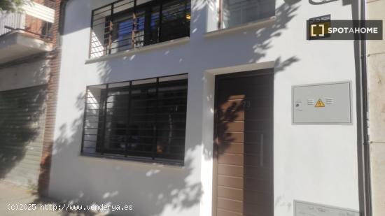 Apartamento tipo estudio en alquiler en El Cerro Del Águila - SEVILLA