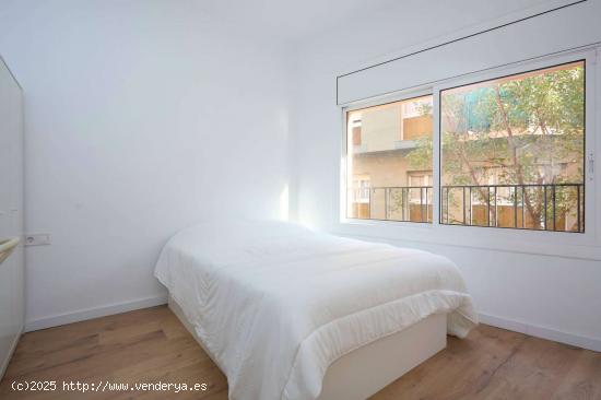  Se alquilan habitaciones en piso de 4 habitaciones en Sant Andreu - BARCELONA 