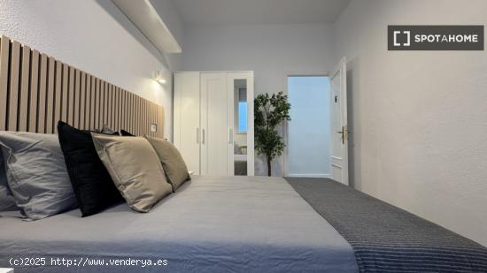 Increíble dormitorio en el centro de Madrid - MADRID