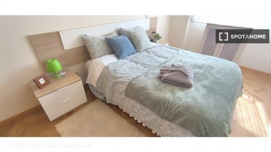 Apartamento de 2 dormitorios en alquiler en Madrid - MADRID