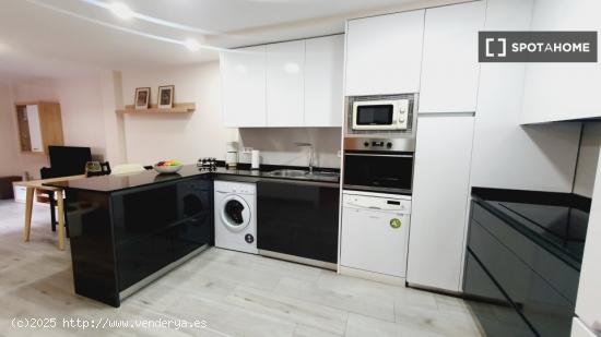 Apartamento de 2 dormitorios en alquiler en Madrid - MADRID