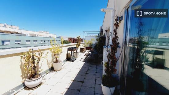 Apartamento de 2 dormitorios en alquiler en Madrid - MADRID