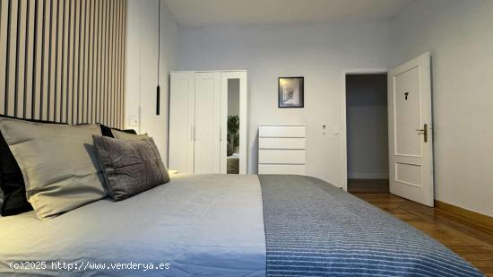  Increíble dormitorio en el centro de Madrid - MADRID 