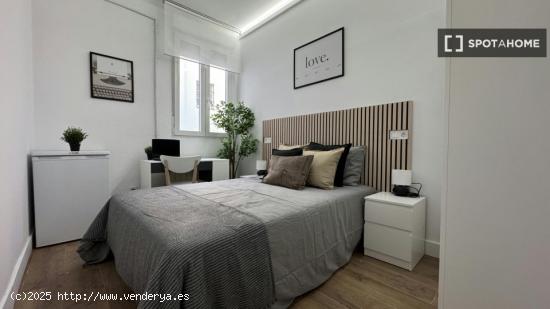 Increíble dormitorio en el centro de Madrid - MADRID