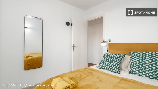 Alquiler de habitaciones en piso de 4 habitaciones en Sant Cugat Del Vallès - BARCELONA