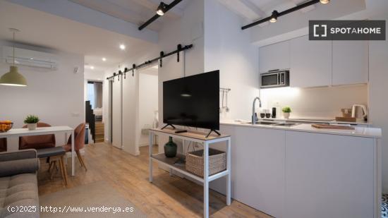 Apartamento de 3 dormitorios en alquiler en Barcelona - BARCELONA