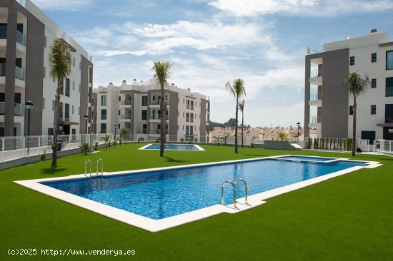 Apartamento de 2 dormitorios y 2 baños con garaje, zona Villamartin - ALICANTE