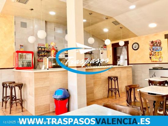 BAR EN TRASPASO O VENTA EN ZONA CONCURRIDA DE TORRENTE, VALENCIA. - VALENCIA