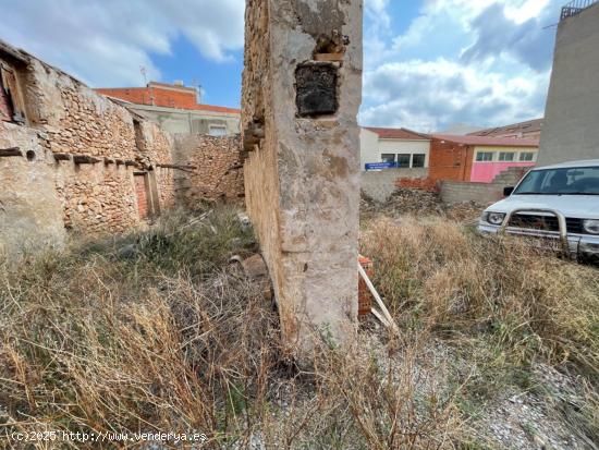 Vendemos solar núcleo urbano Benisano - VALENCIA