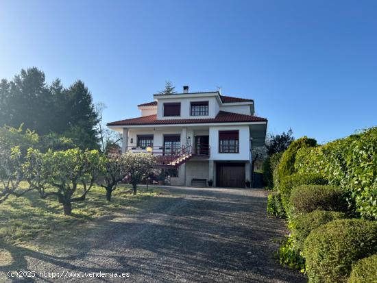  Chalet independiente en Monforte de lemos - LUGO 