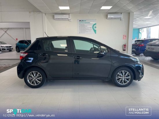 Toyota Yaris  1.0 70 Active Tech - Almería