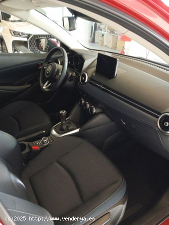 Mazda 2 1.5 E-SKYACTIV-G 66KW ZENITH 5P - 