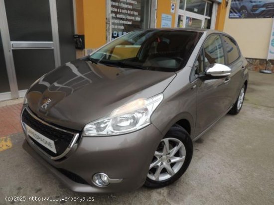  PEUGEOT 208 en venta en AlcarrÃ s (Lleida) - AlcarrÃ s 