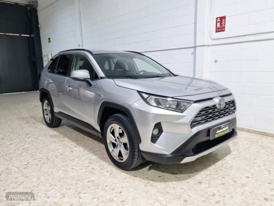 Toyota RAV 4 2.5i 220h advance de 2022 con 121.000 Km por 29.500 EUR. en Sevilla