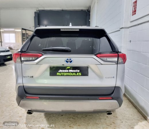 Toyota RAV 4 2.5i 220h advance de 2022 con 121.000 Km por 29.500 EUR. en Sevilla