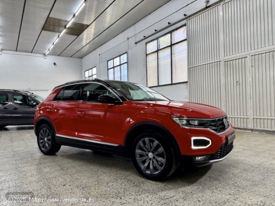 Volkswagen T-Roc SPORT 1.5 TSI 150CV DSG TECHO SOLAR de 2020 con 48.857 Km por 25.490 EUR. en Barcel