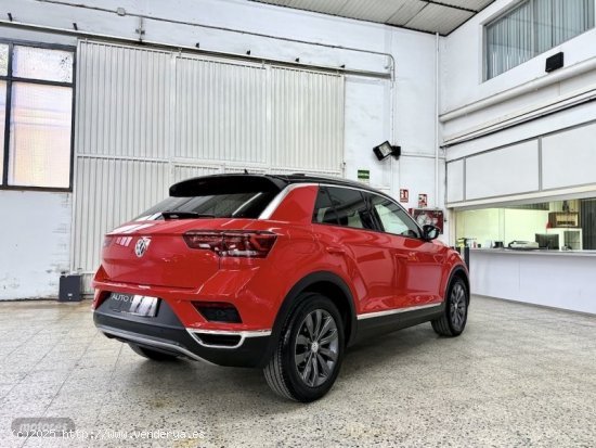 Volkswagen T-Roc SPORT 1.5 TSI 150CV DSG TECHO SOLAR de 2020 con 48.857 Km por 25.490 EUR. en Barcel