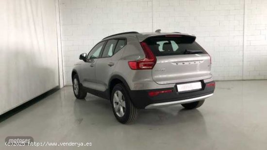 Volvo XC40 Essential, T2 Automatica Microhibrido, Gasolina de 2024 con 7 Km por 32.400 EUR. en Almer