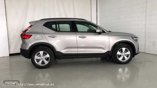 Volvo XC40 Essential, T2 Automatica Microhibrido, Gasolina de 2024 con 7 Km por 32.400 EUR. en Almer