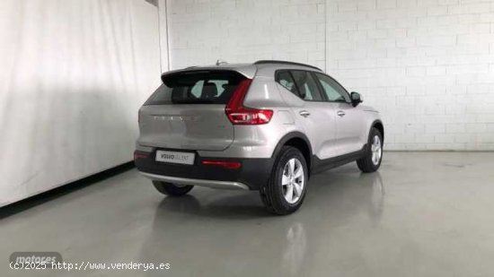 Volvo XC40 Essential, T2 Automatica Microhibrido, Gasolina de 2024 con 7 Km por 32.400 EUR. en Almer