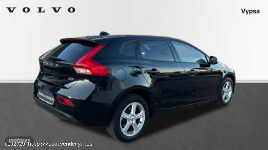 Volvo V 40 2.0 D2 KINETIC 120 5P de 2017 con 82.594 Km por 17.500 EUR. en Cordoba