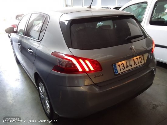 Peugeot 308 STYLE 1.6 HDI 130 cv de 2019 con 198.000 Km por 12.500 EUR. en Murcia