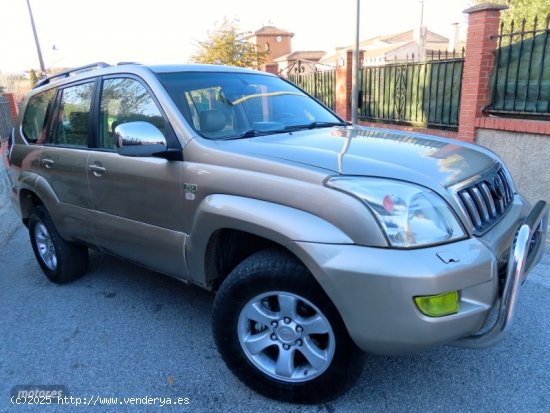  Toyota Land Cruiser 3.0 D VXL PIEL BEIGE-TECHO CRISTAL-NAVI DVD-FULL de 2006 con 237.000 Km por 17.9 