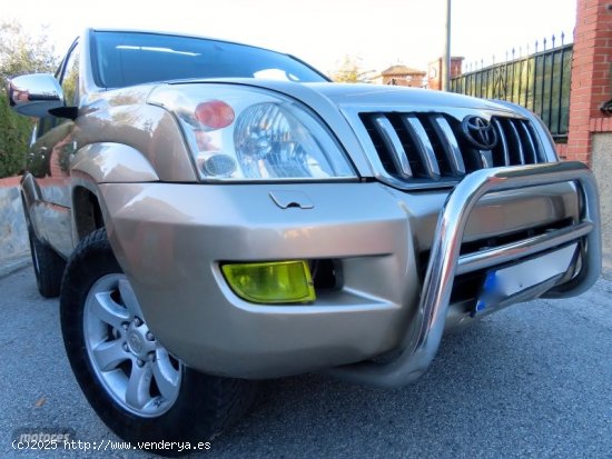 Toyota Land Cruiser 3.0 D VXL PIEL BEIGE-TECHO CRISTAL-NAVI DVD-FULL de 2006 con 237.000 Km por 17.9