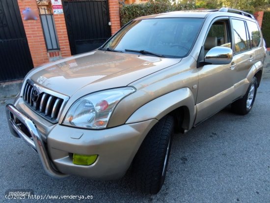 Toyota Land Cruiser 3.0 D VXL PIEL BEIGE-TECHO CRISTAL-NAVI DVD-FULL de 2006 con 237.000 Km por 17.9