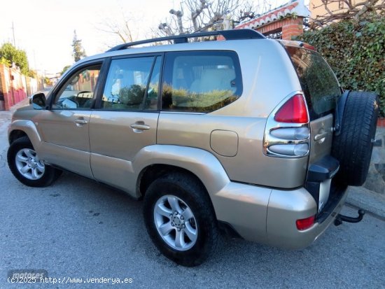 Toyota Land Cruiser 3.0 D VXL PIEL BEIGE-TECHO CRISTAL-NAVI DVD-FULL de 2006 con 237.000 Km por 17.9