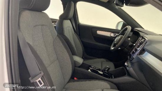 Volvo XC40 RECHARGE T4 PLUS DARK AUTO de 2023 con 12.671 Km por 39.800 EUR. en Cadiz