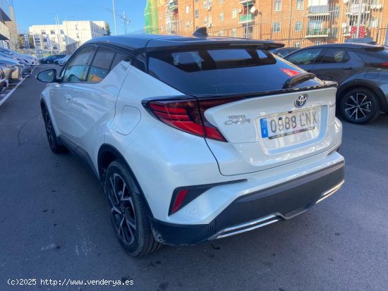 Toyota C-HR 2.0 180H Advance - 