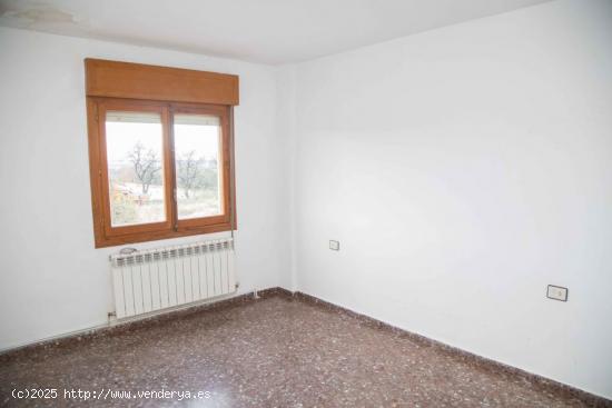 VENTA DE CASA CON FINCA RÚSTICA (SUMA DE 4.000M2) - ZARAGOZA