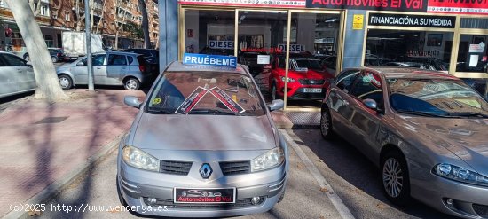  Renault Megane Sedan 1600 16V CONFORT EXPRESSION - Alcalá de Henares 