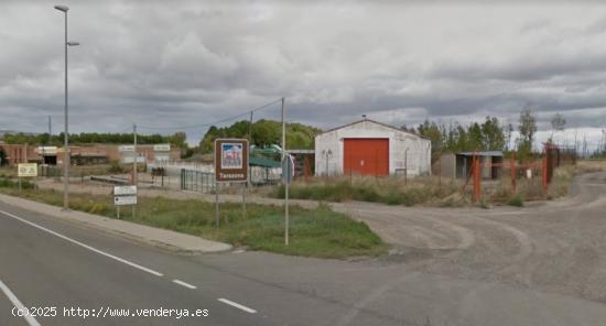 Se vende terreno de 5.000 m2 con nave de 200 m2 - ZARAGOZA