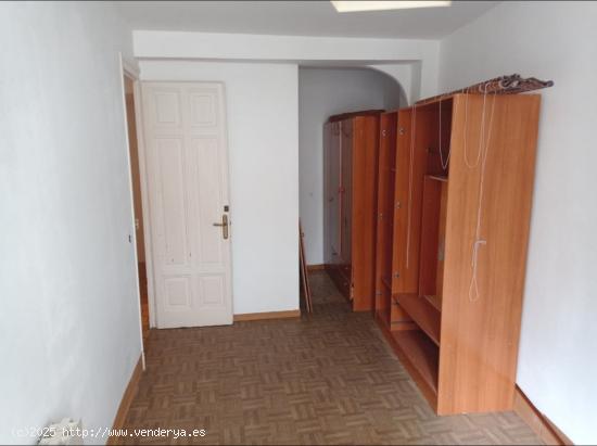 Venta de Piso Casco Antiguo de Logroño, 3 habitaciones, balcones - LA RIOJA