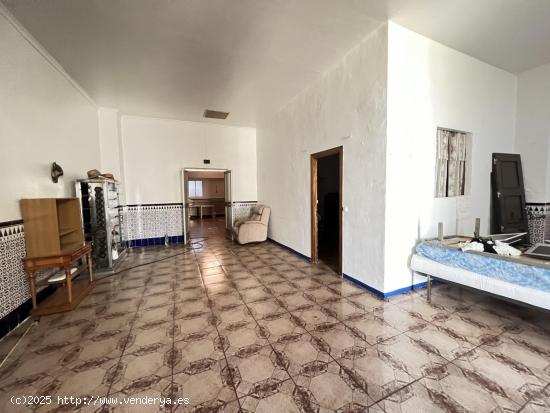 AMPLIA CASA EN EL CENTRO DE ALAMEDA PUEBLO SALE A LA VENTA¡¡¡¡¡¡¡¡¡¡¡¡¡¡¡¡¡ - MALAG