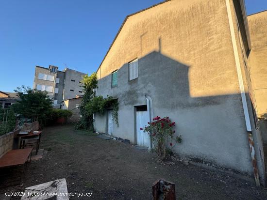 SE VENDE CASA EN EL CENTRO DE CACABELOS PARA REFORMAR - LEON