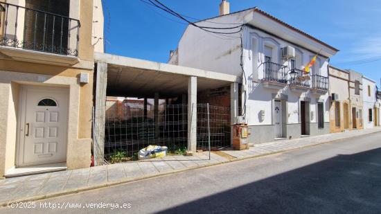 PROYECTO BÁSICO Y EJECUCIÓN DE UNIFAMILIAR  EN TALAVERA LA REAL - BADAJOZ